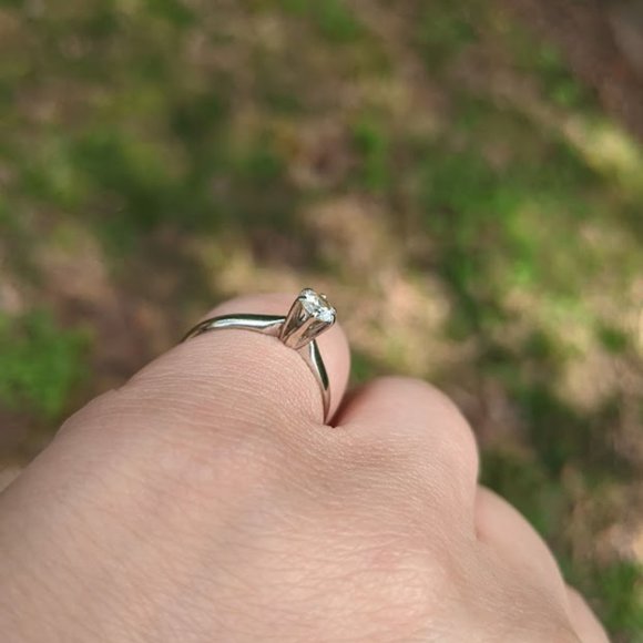 14k Gold Diamond Engagement Ring - Picture 5 of 9